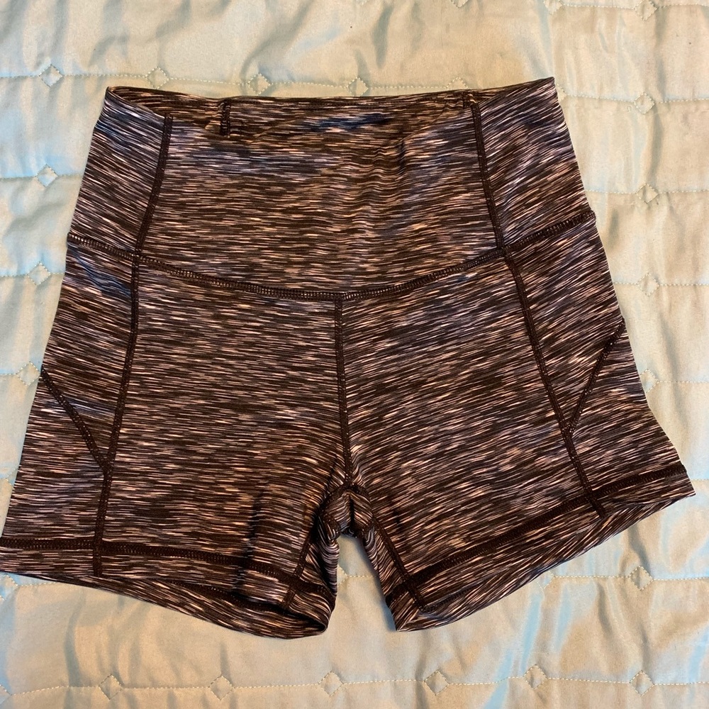 Queenie ke 4” compression shorts nwot